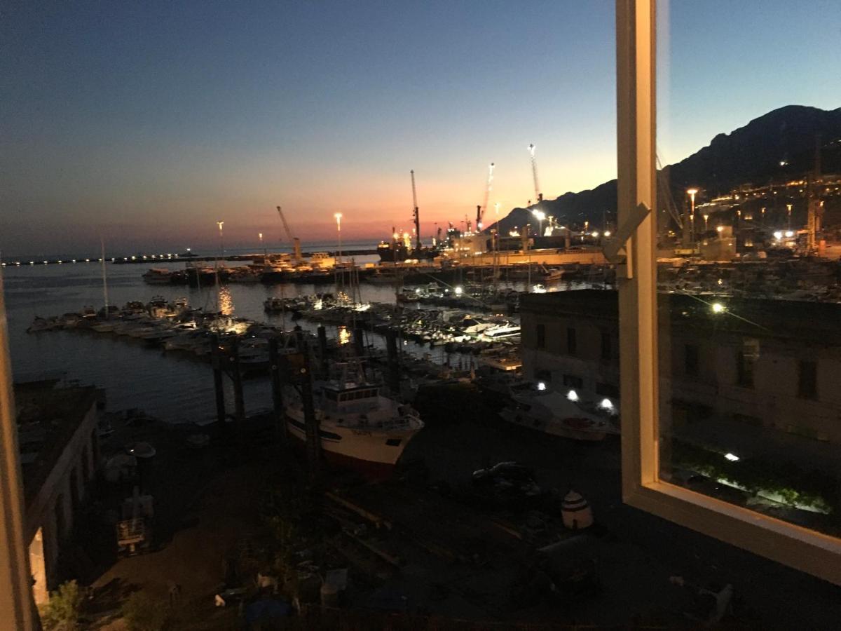 Abitare Sul Porto Hotel Salerno Exterior photo